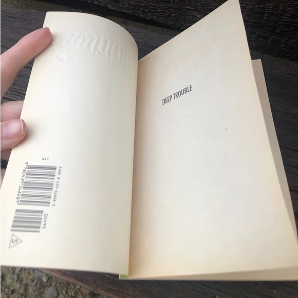 Goosebumps Book R.L. Stine kids youth Chapter book “Deep Trouble” 90’s💙 - Picture 8 of 11